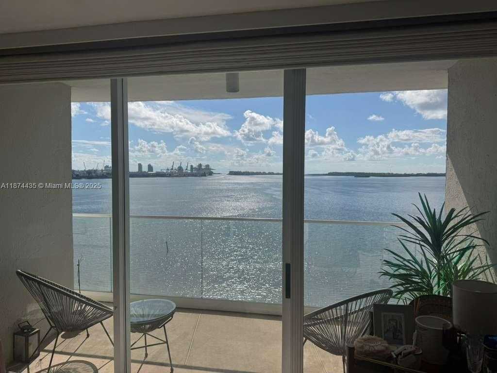 Small Image of 800 CLAUGHTON ISLAND DR #1003, Miami Number 3