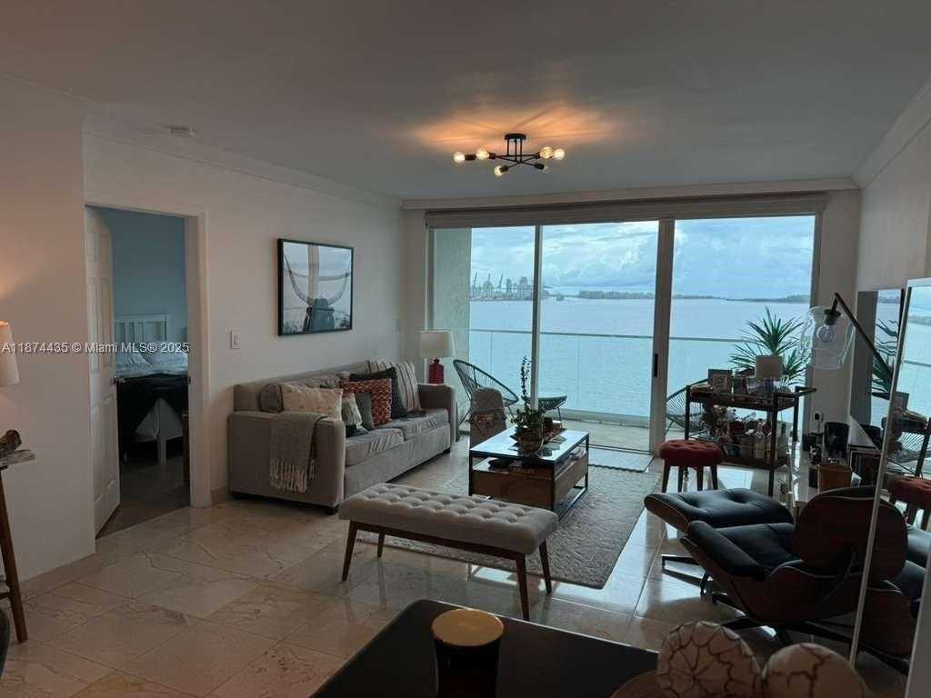 Small Image of 800 CLAUGHTON ISLAND DR #1003, Miami Number 4