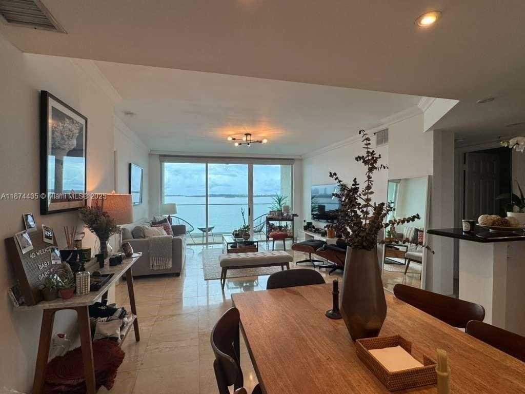 Small Image of 800 CLAUGHTON ISLAND DR #1003, Miami Number 9
