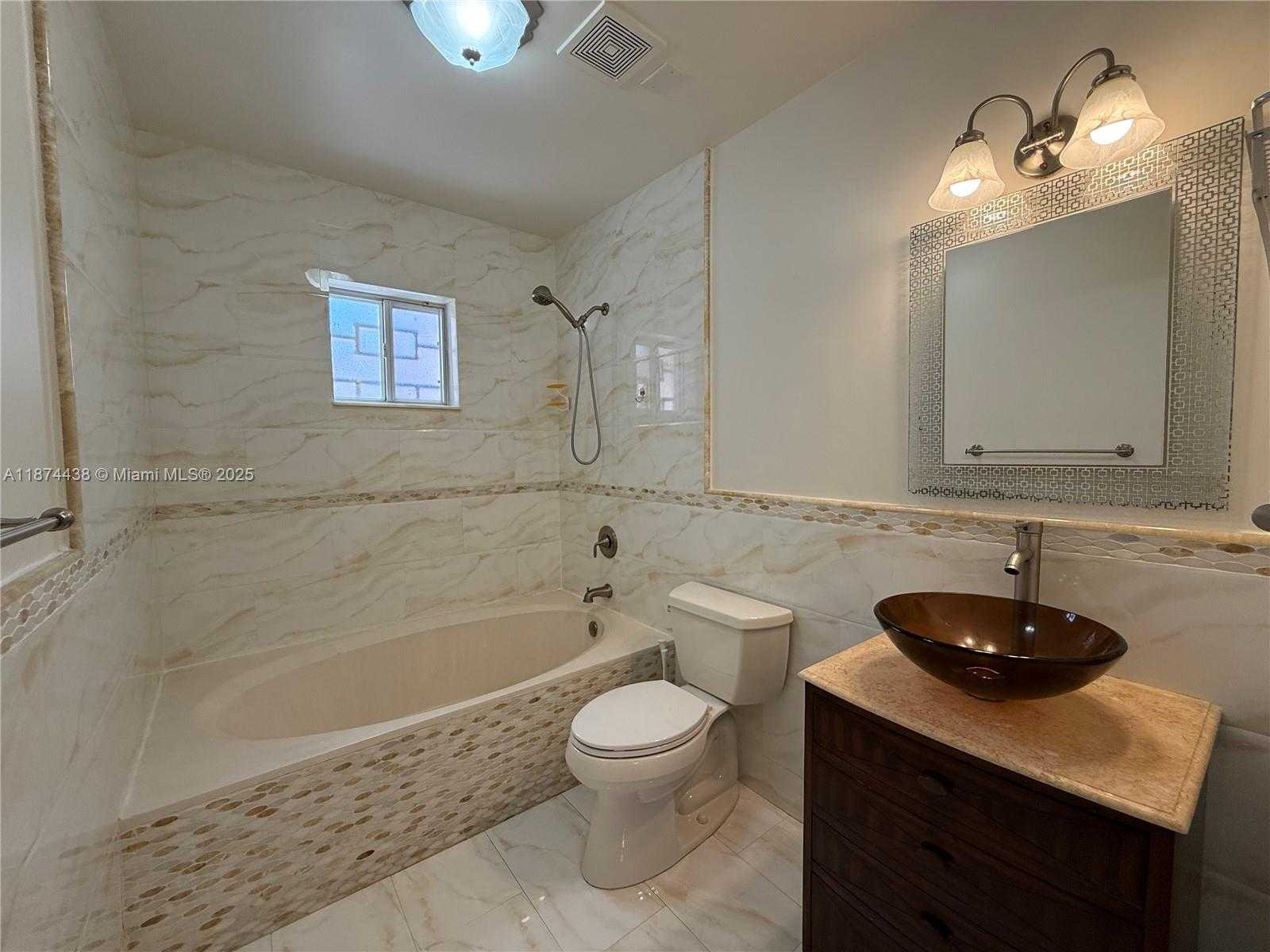 Small Image of 3559 WEST 71ST TER, Hialeah Number 13