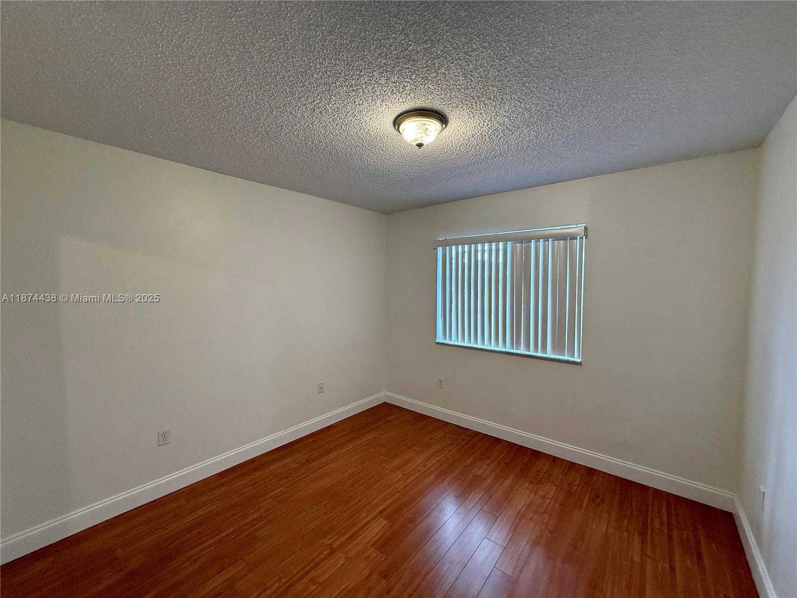 Small Image of 3559 WEST 71ST TER, Hialeah Number 15