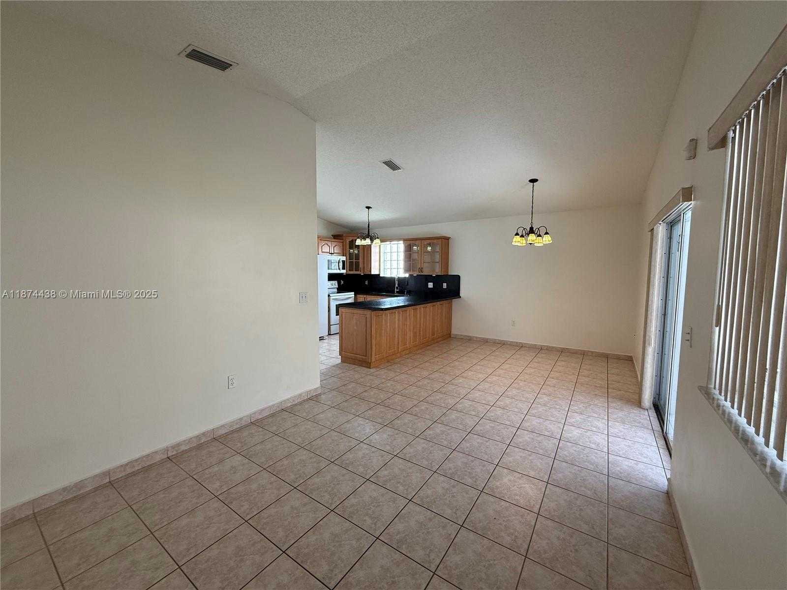 Small Image of 3559 WEST 71ST TER, Hialeah Number 17