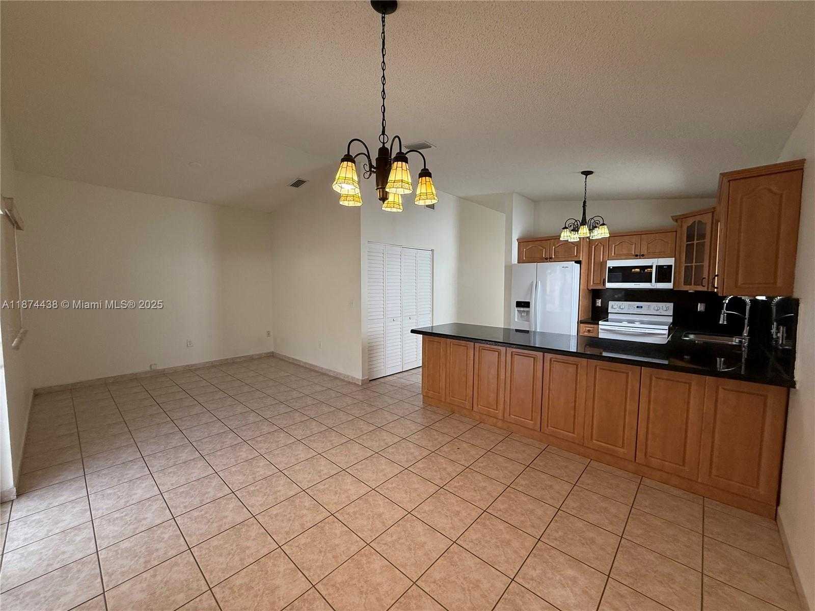 Small Image of 3559 WEST 71ST TER, Hialeah Number 19