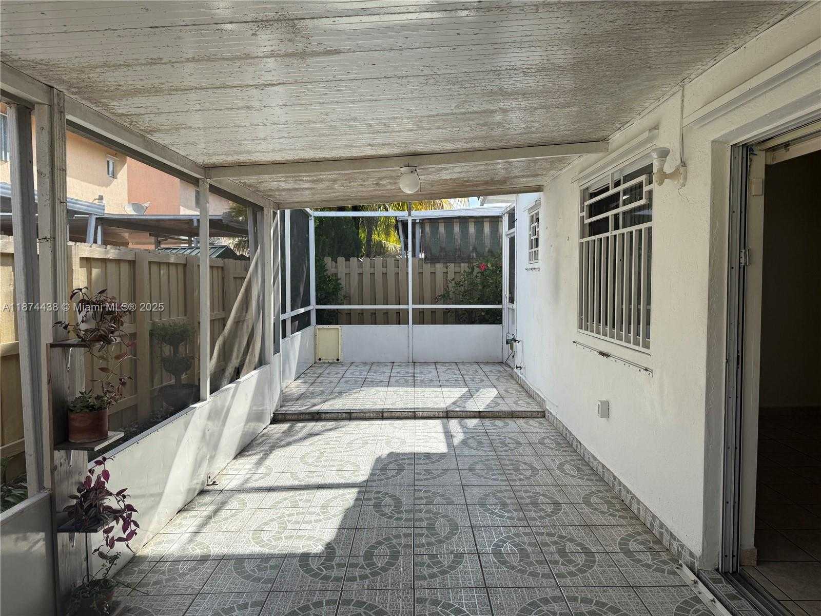 Small Image of 3559 WEST 71ST TER, Hialeah Number 5