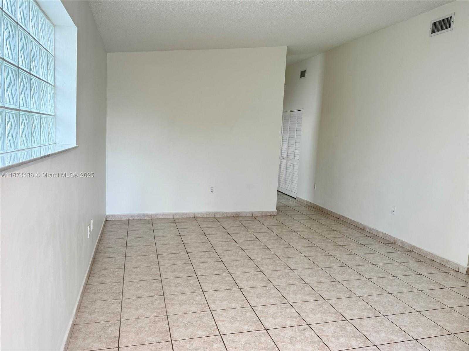 Small Image of 3559 WEST 71ST TER, Hialeah Number 6