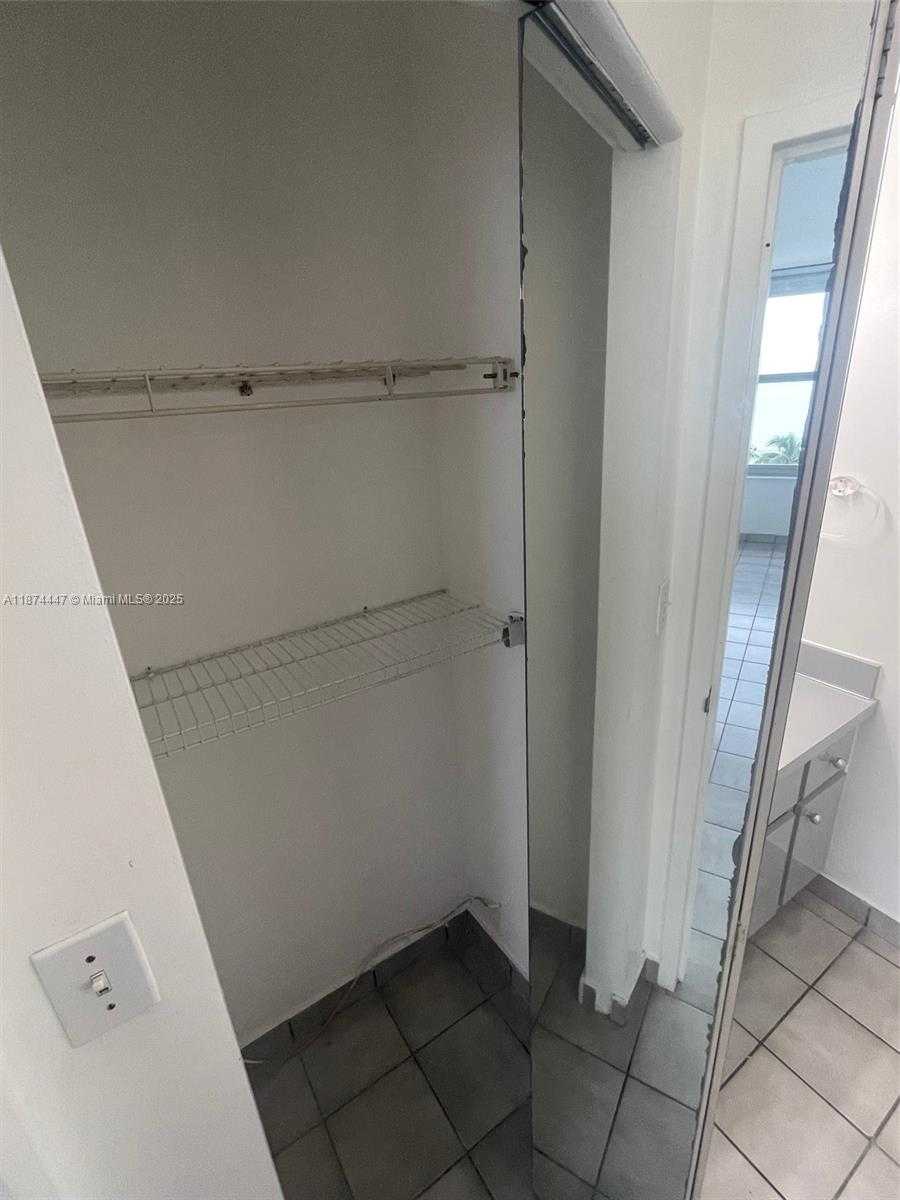 Small Image of 2899 COLLINS AVE #731, Miami Beach Number 11