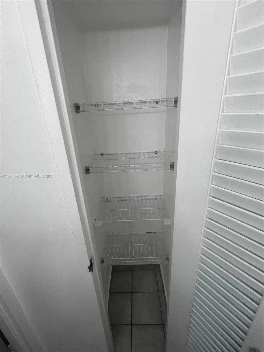 Small Image of 2899 COLLINS AVE #731, Miami Beach Number 12