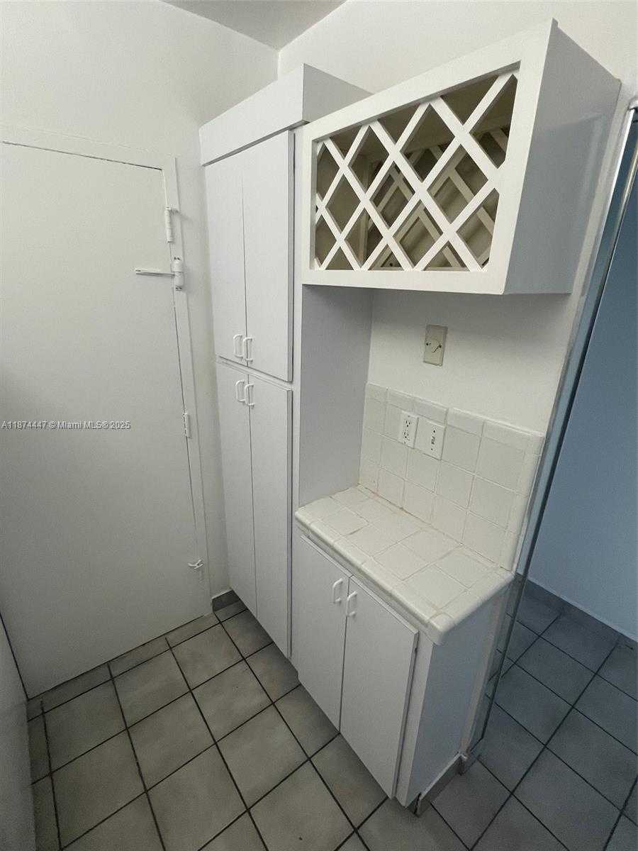 Small Image of 2899 COLLINS AVE #731, Miami Beach Number 19