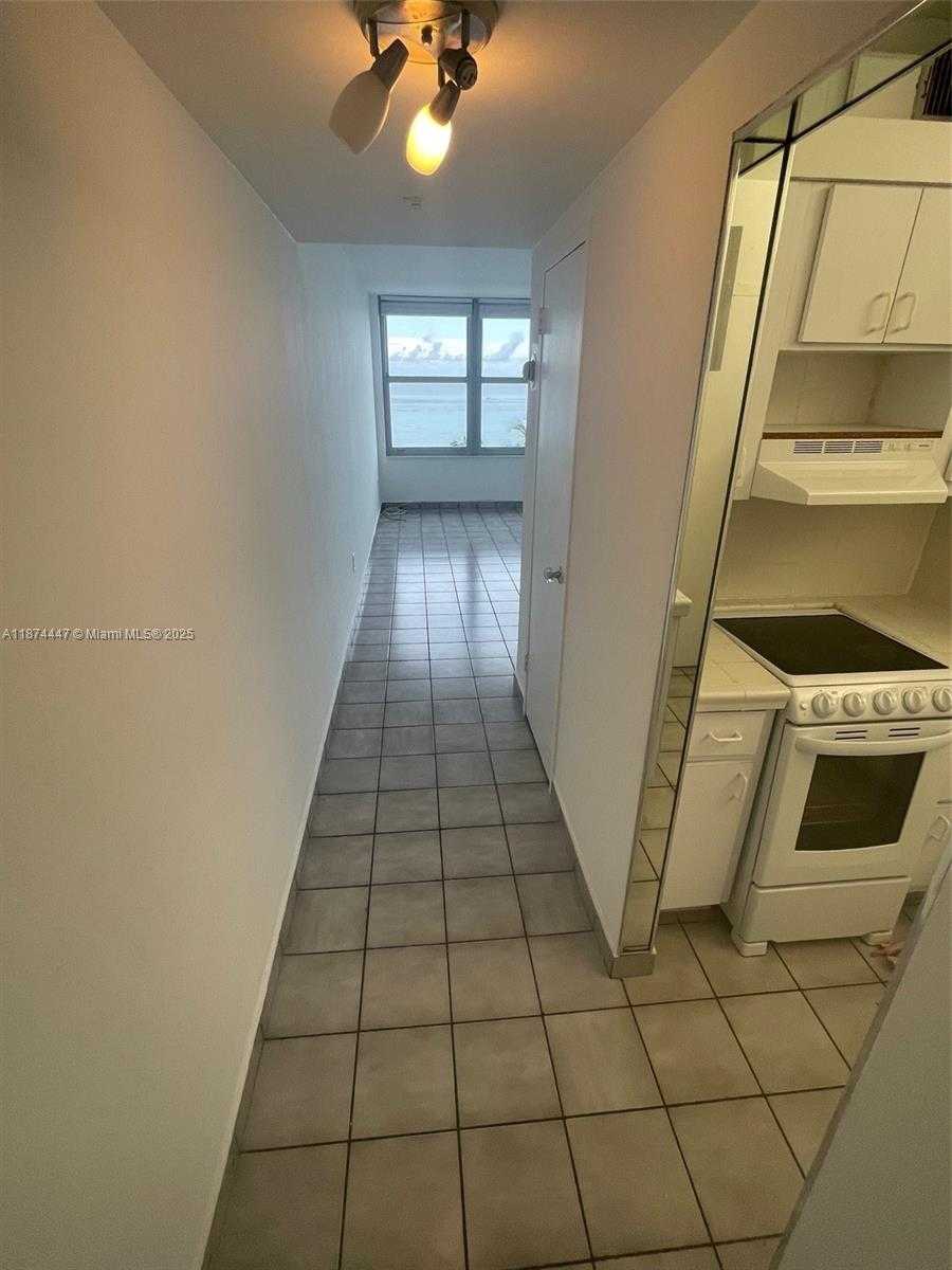 Small Image of 2899 COLLINS AVE #731, Miami Beach Number 20