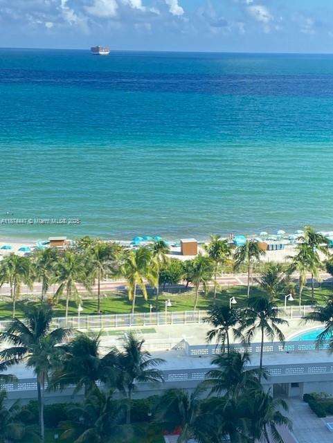 Small Image of 2899 COLLINS AVE #731, Miami Beach Number 5