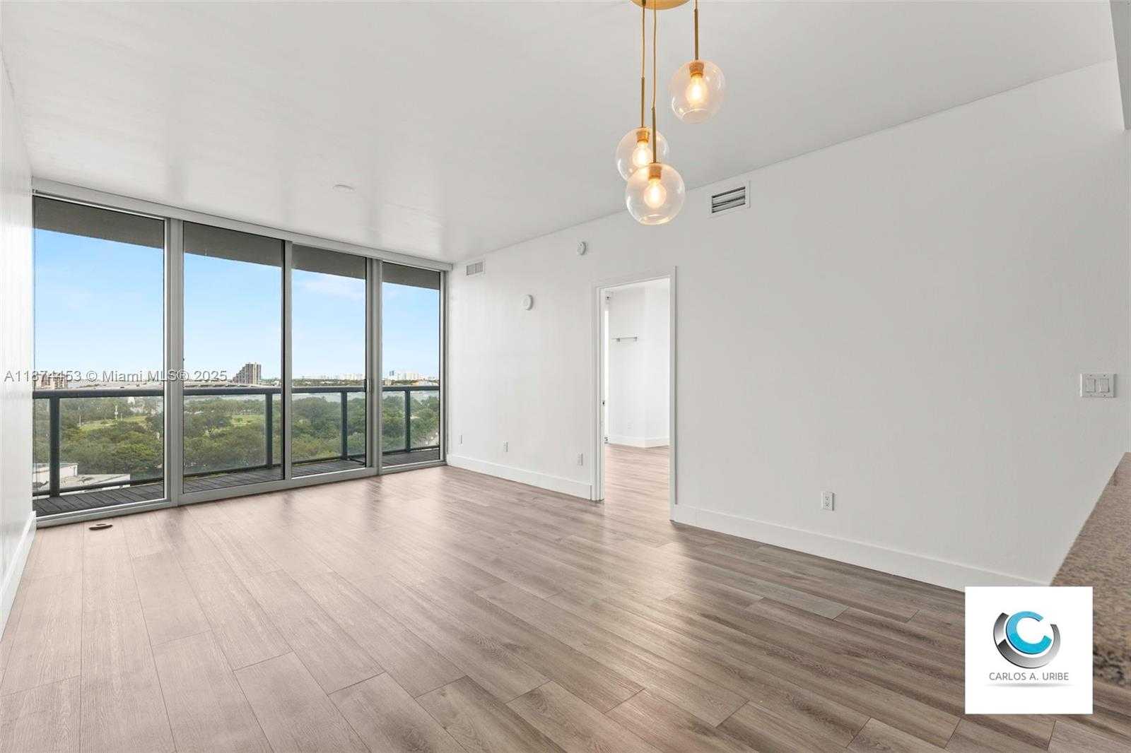 Small Image of 888 BISCAYNE BLVD #911, Miami Number 13