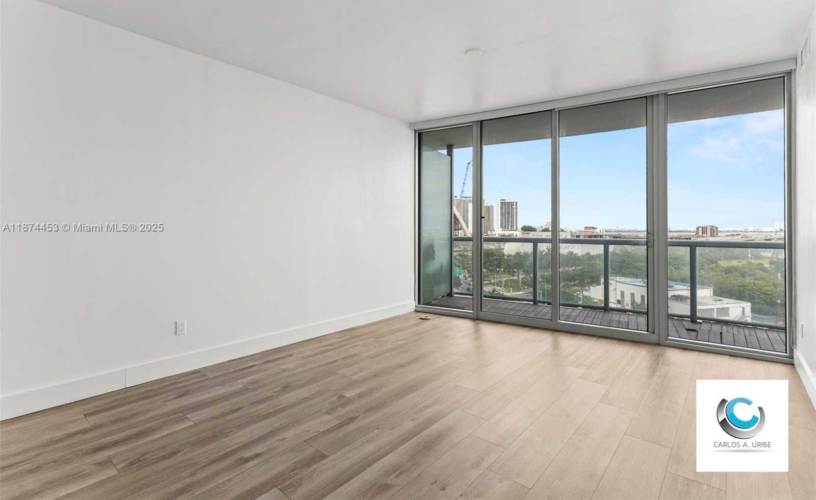 Small Image of 888 BISCAYNE BLVD #911, Miami Number 18