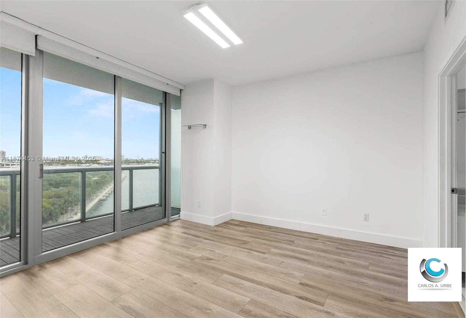 Small Image of 888 BISCAYNE BLVD #911, Miami Number 19