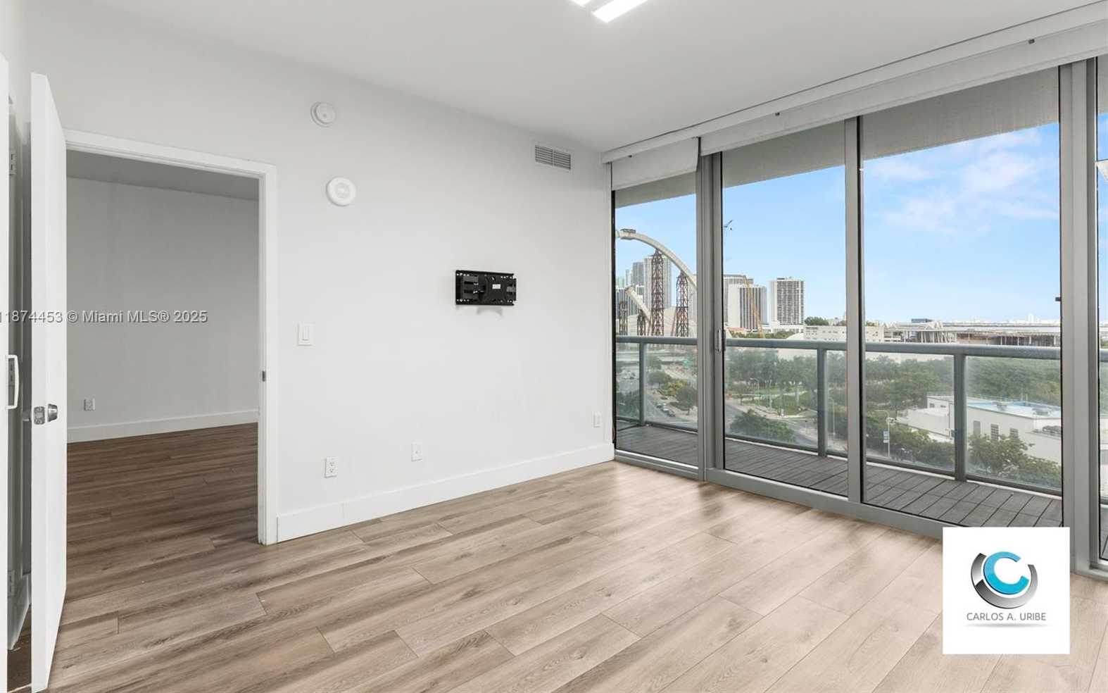 Small Image of 888 BISCAYNE BLVD #911, Miami Number 21