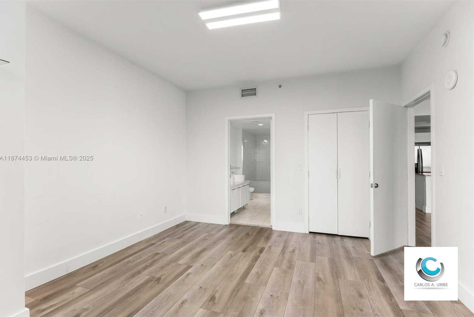 Small Image of 888 BISCAYNE BLVD #911, Miami Number 25