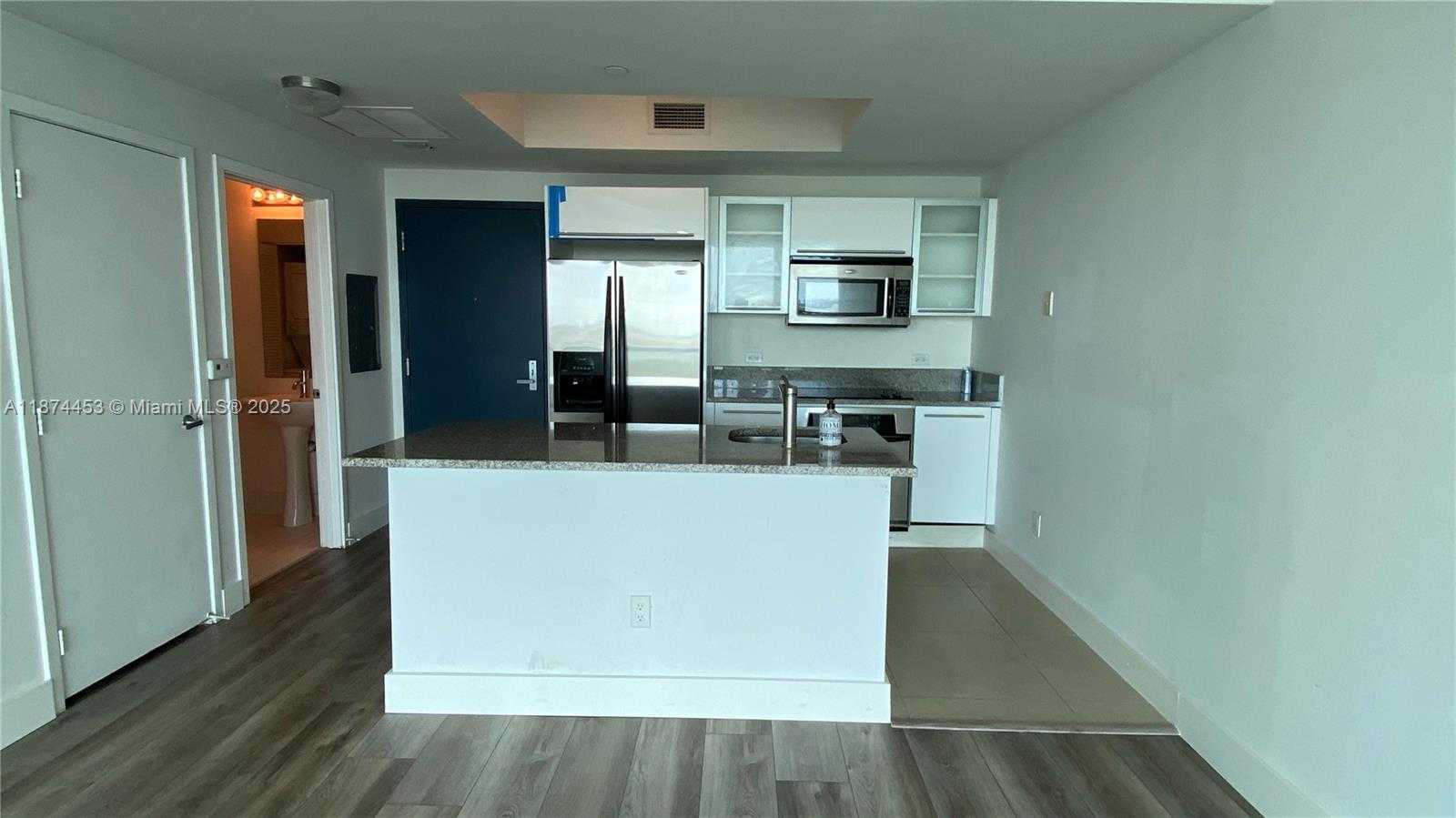 Small Image of 888 BISCAYNE BLVD #911, Miami Number 3
