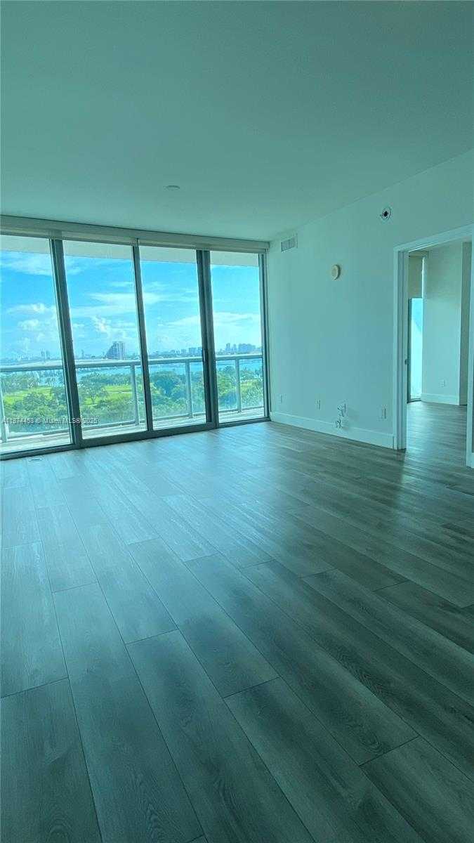 Small Image of 888 BISCAYNE BLVD #911, Miami Number 4