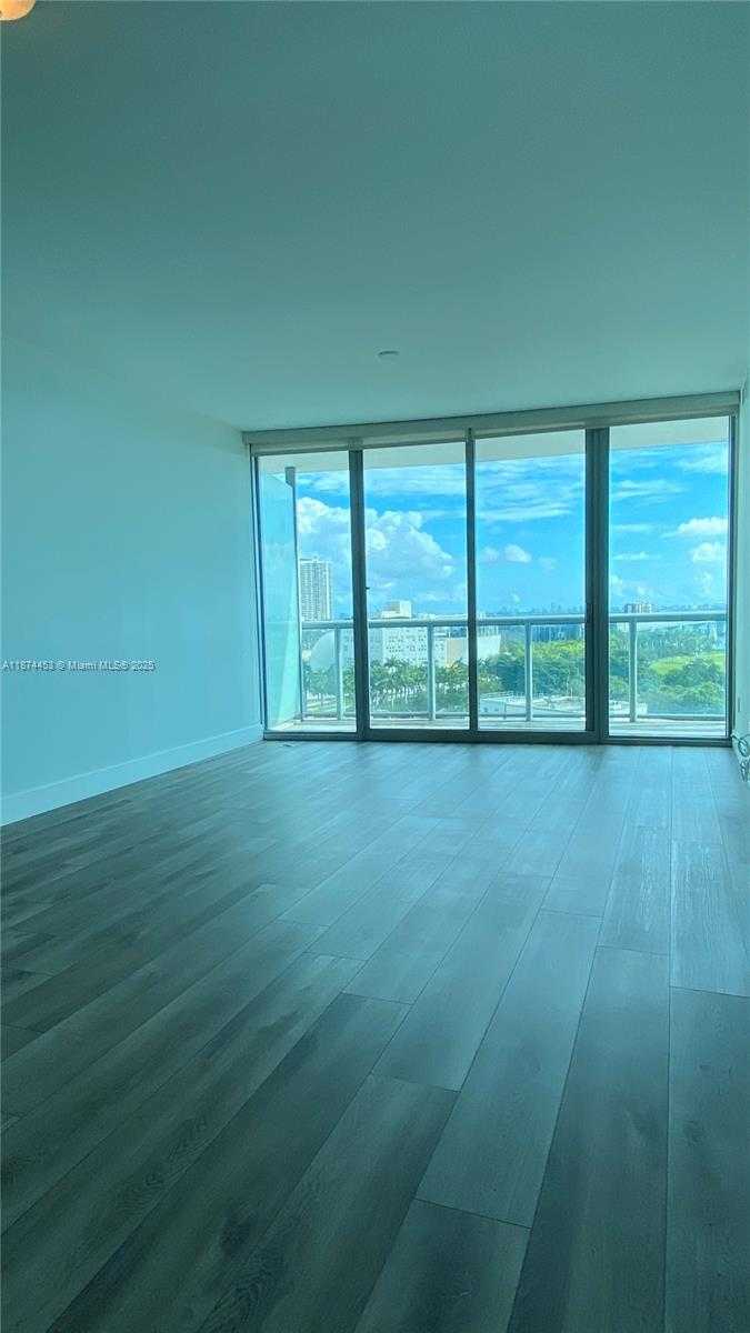Small Image of 888 BISCAYNE BLVD #911, Miami Number 7