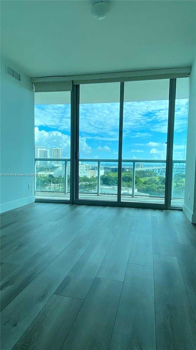 Small Image of 888 BISCAYNE BLVD #911, Miami Number 8