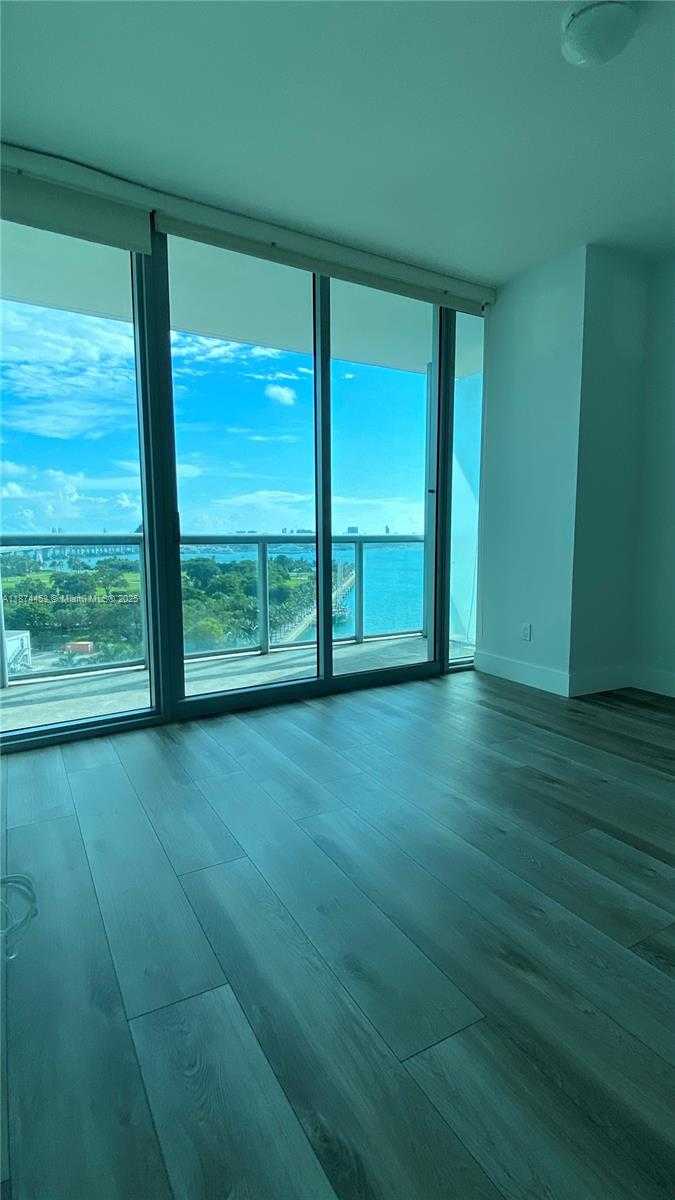 Small Image of 888 BISCAYNE BLVD #911, Miami Number 9