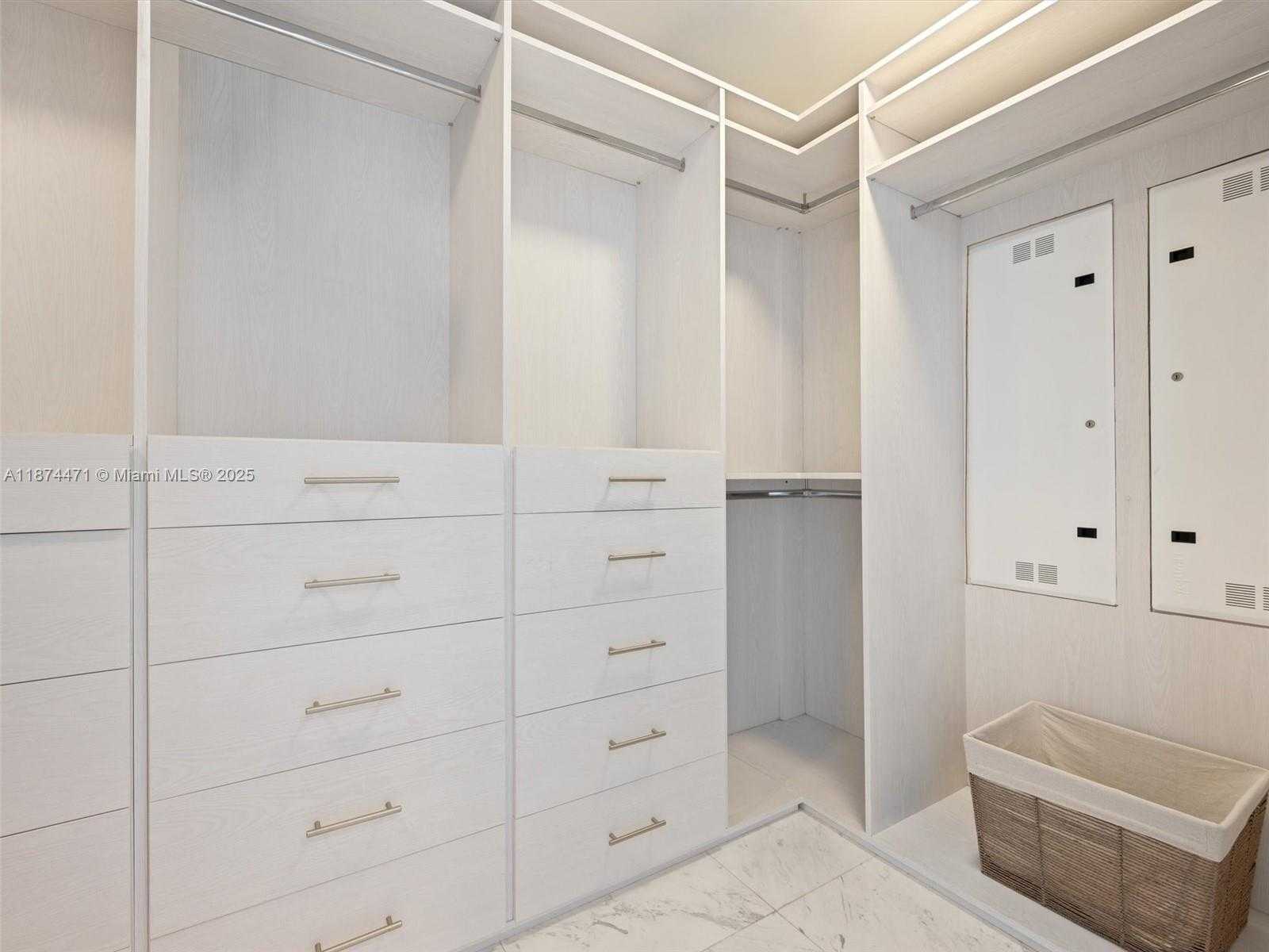 Small Image of 10203 COLLINS AVE #1105, Bal Harbour Number 17