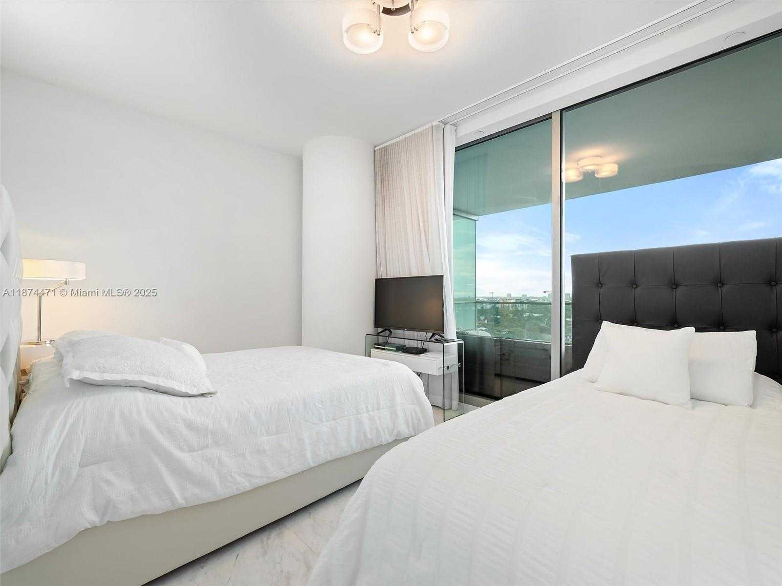 Small Image of 10203 COLLINS AVE #1105, Bal Harbour Number 19