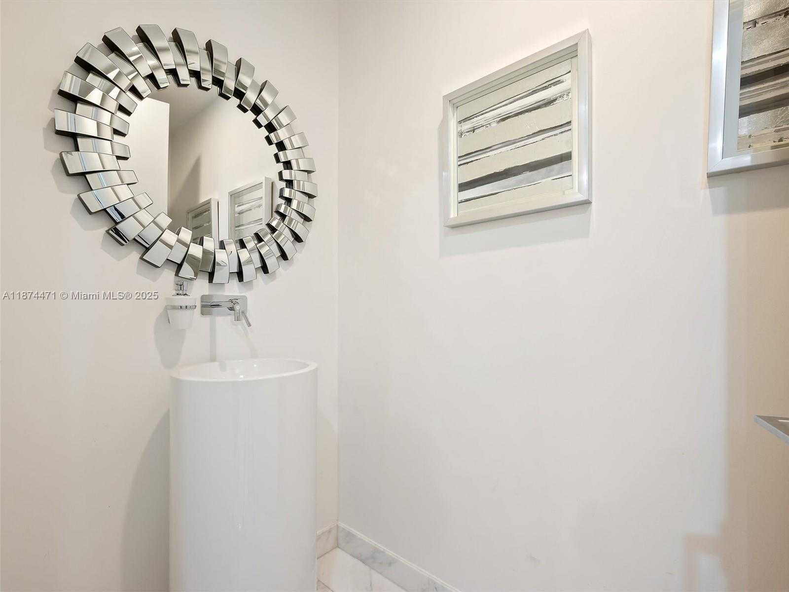 Small Image of 10203 COLLINS AVE #1105, Bal Harbour Number 5