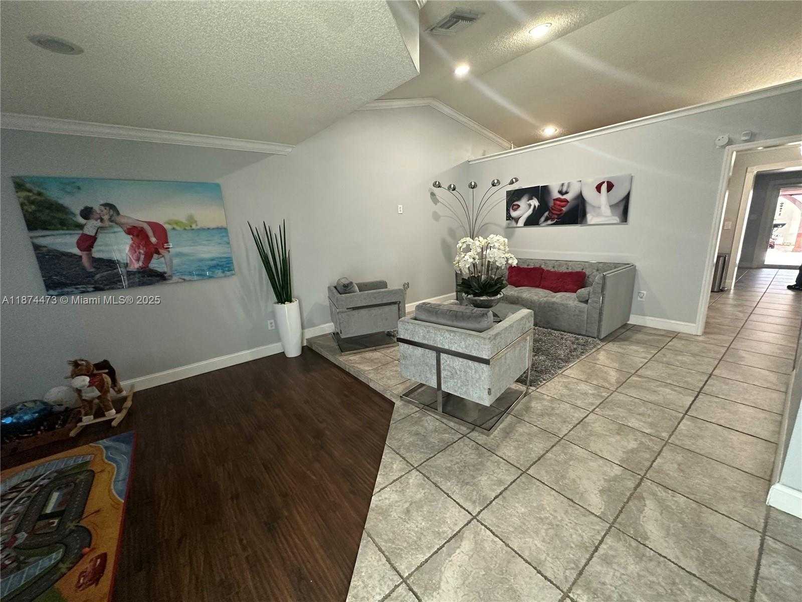 Small Image of 14343 SOUTH WEST 115TH TER, Miami Number 10