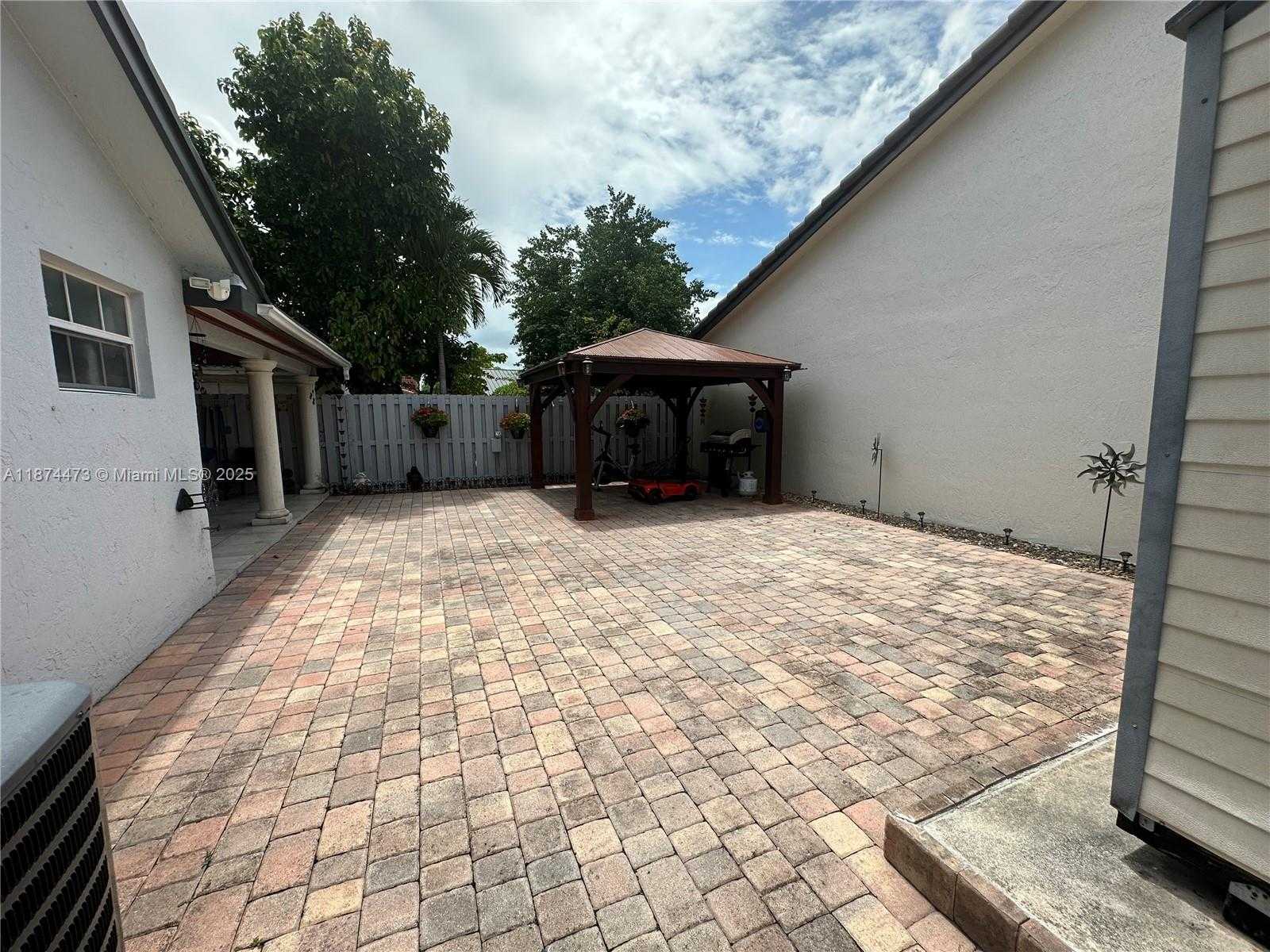 Small Image of 14343 SOUTH WEST 115TH TER, Miami Number 24