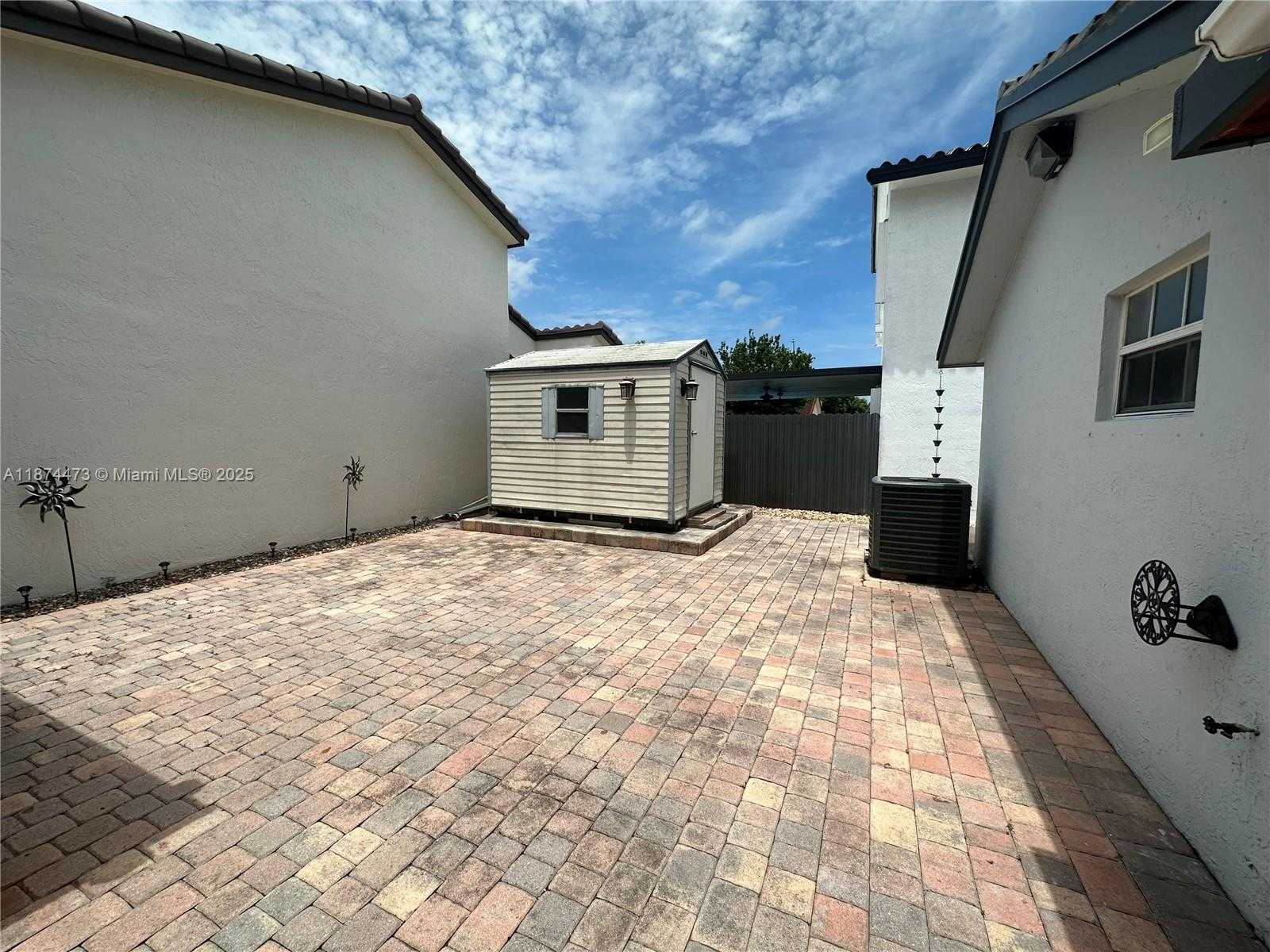 Small Image of 14343 SOUTH WEST 115TH TER, Miami Number 25