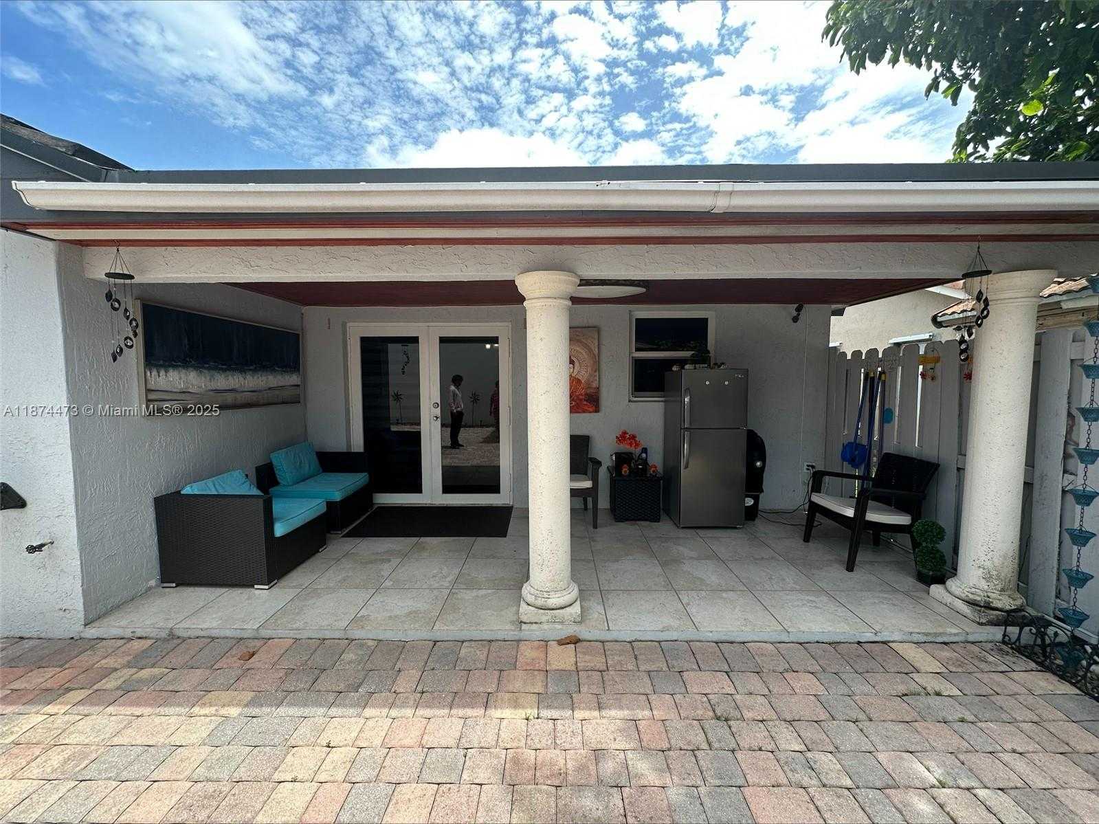Small Image of 14343 SOUTH WEST 115TH TER, Miami Number 27
