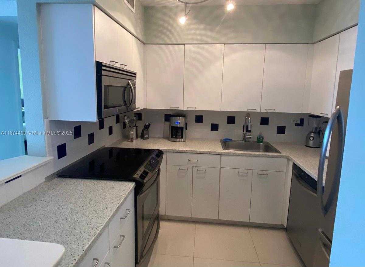 Small Image of 1500 BAY RD #1220S, Miami Beach Number 6