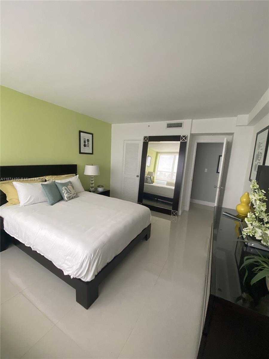 Small Image of 1500 BAY RD #1220S, Miami Beach Number 9