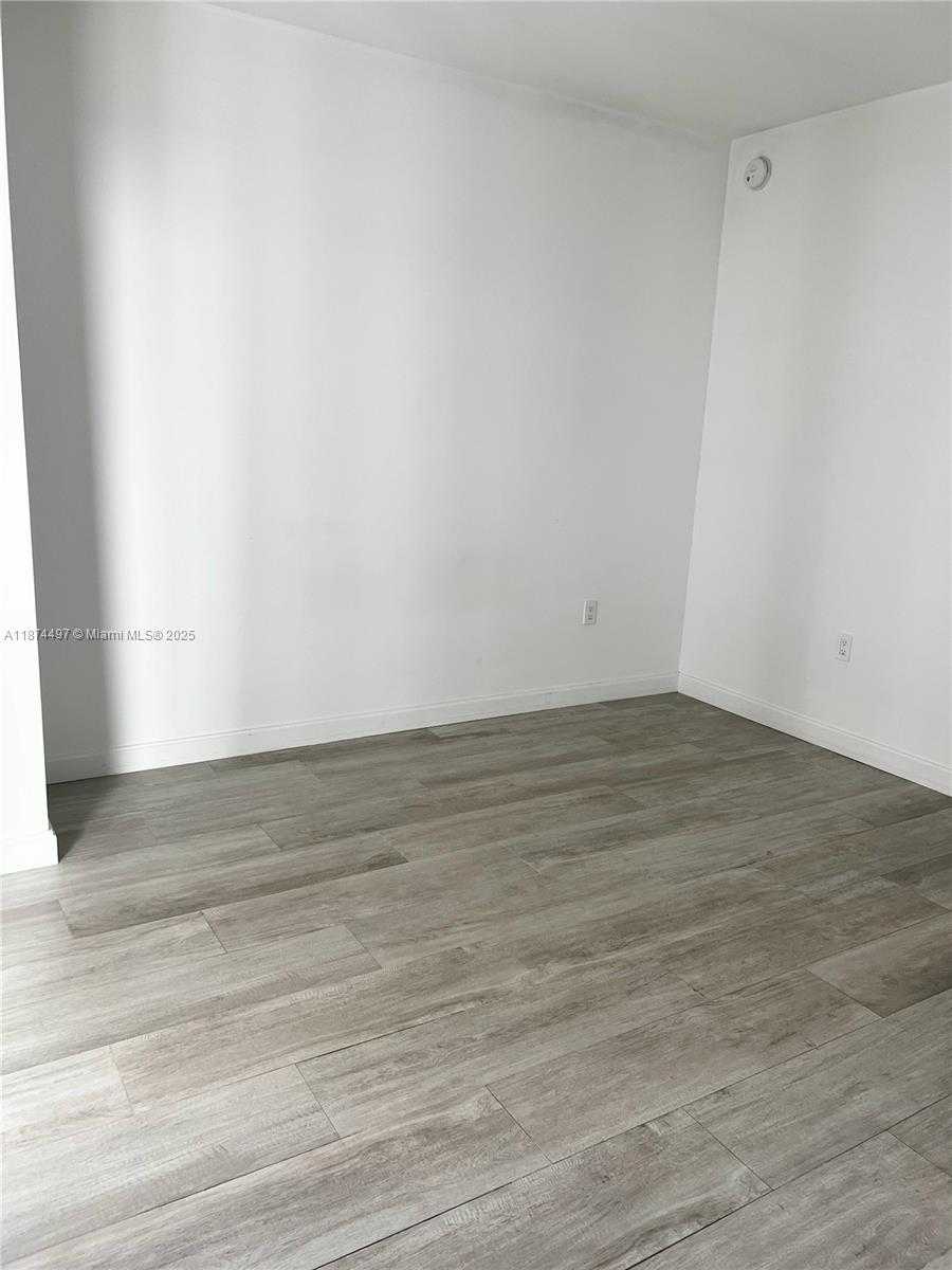 Small Image of 55 SOUTH WEST 9TH ST #3609, Miami Number 4
