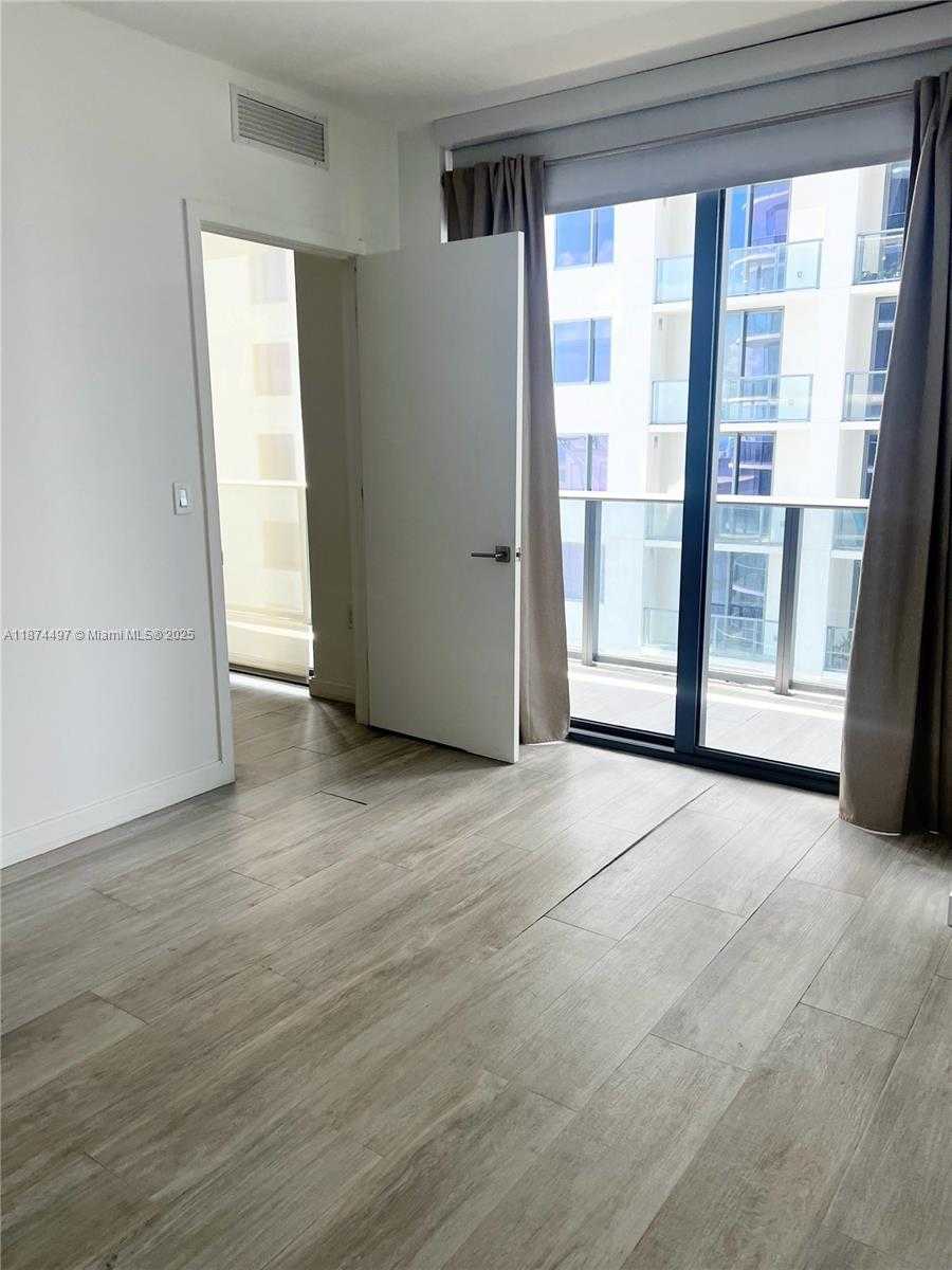 Small Image of 55 SOUTH WEST 9TH ST #3609, Miami Number 5