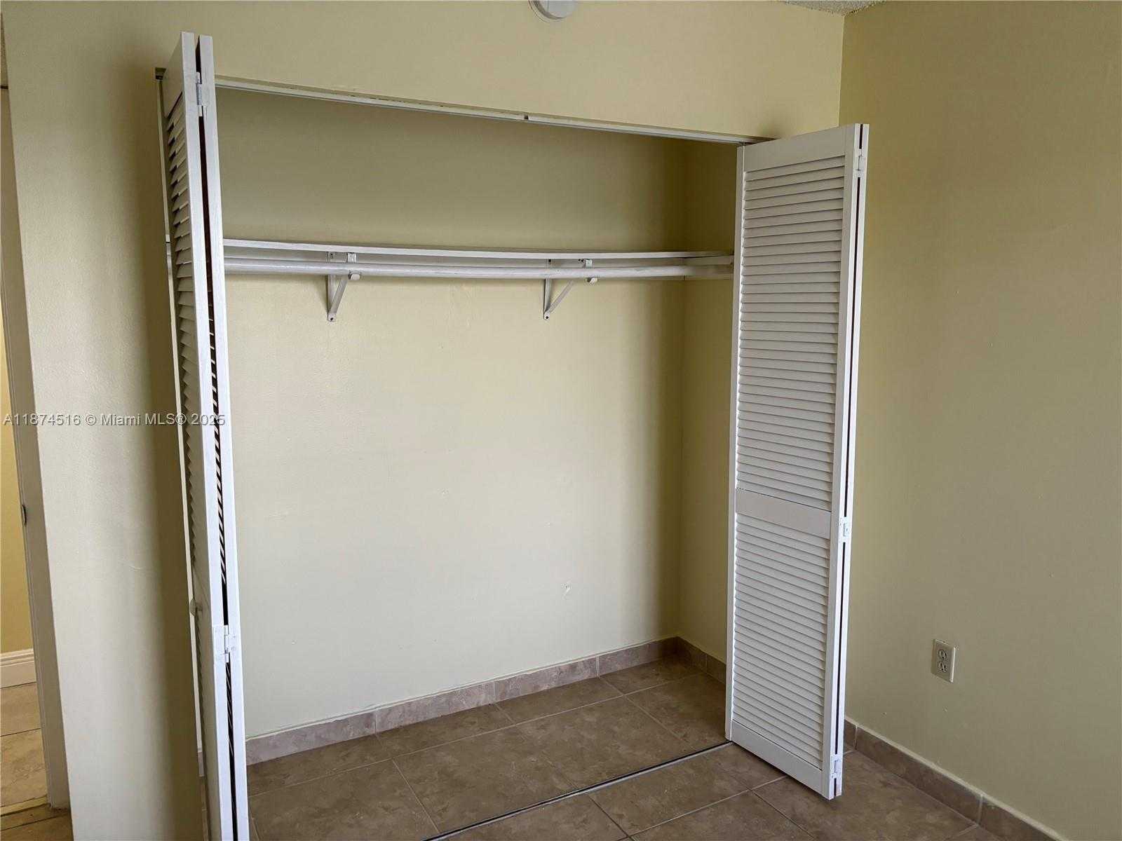 Small Image of 1350 SOUTH WEST 122ND AVE #313, Miami Number 12