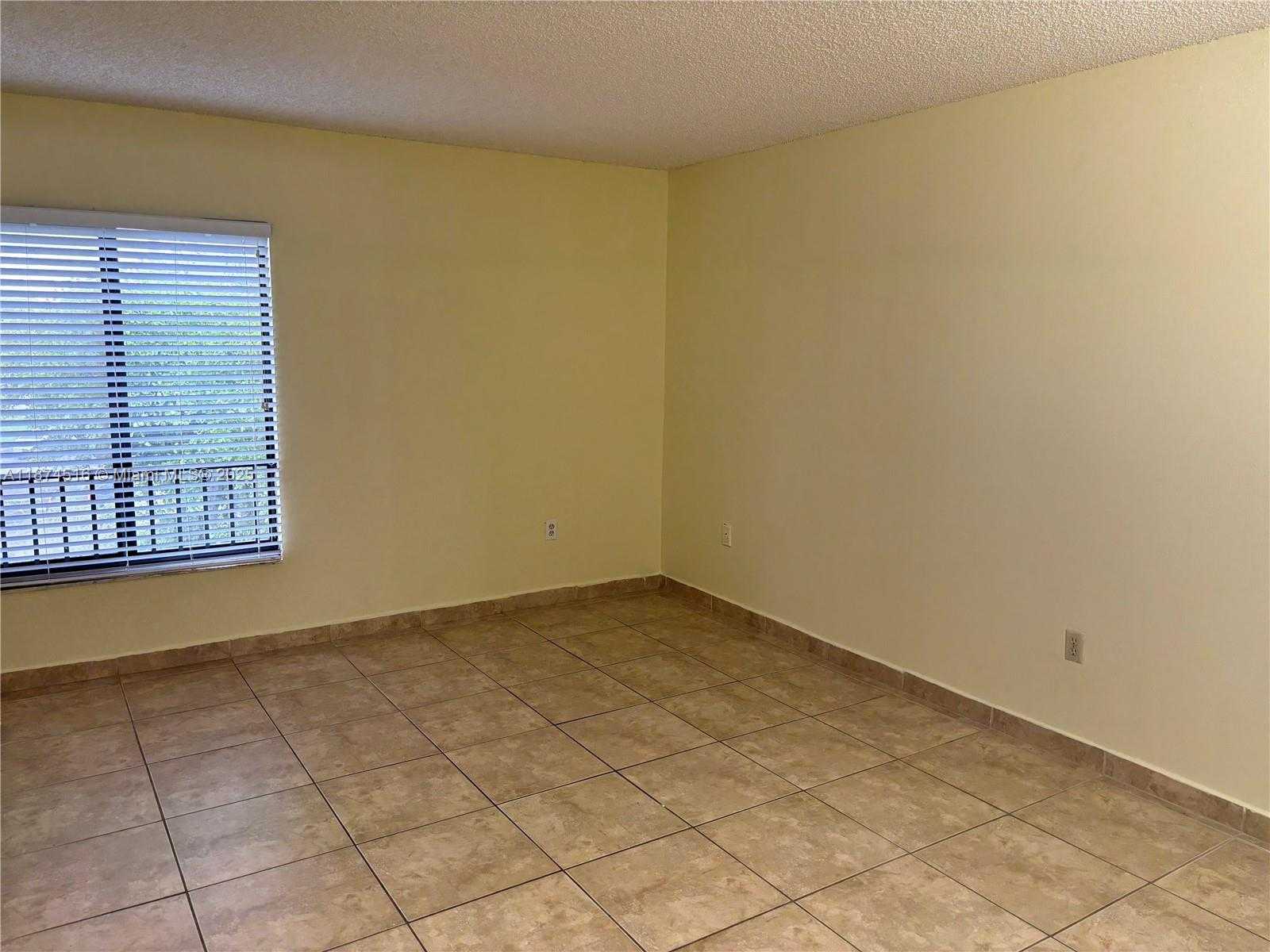 Small Image of 1350 SOUTH WEST 122ND AVE #313, Miami Number 13