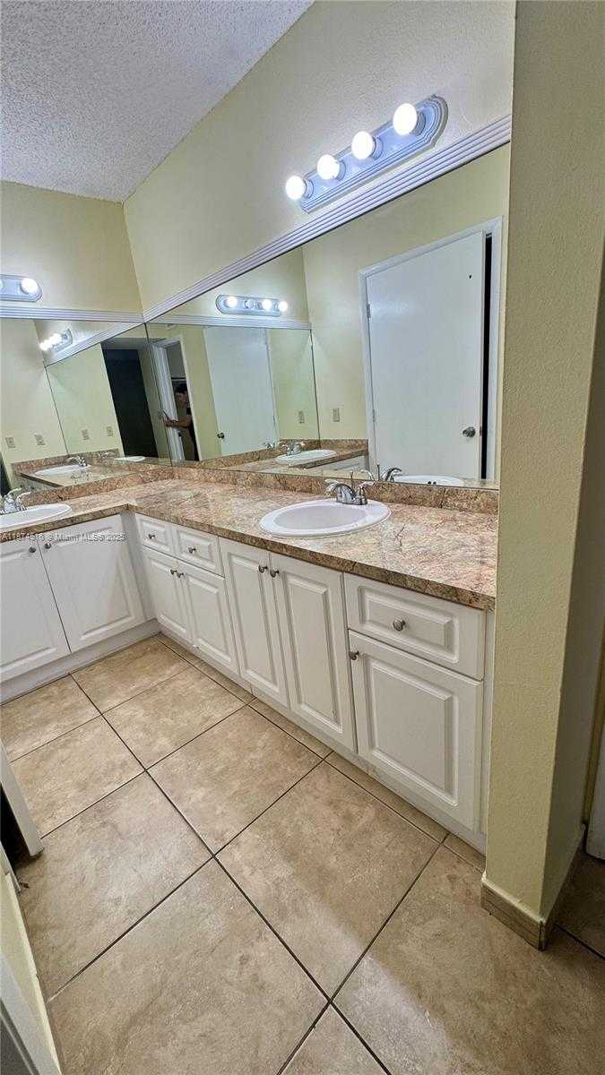 Small Image of 1350 SOUTH WEST 122ND AVE #313, Miami Number 14