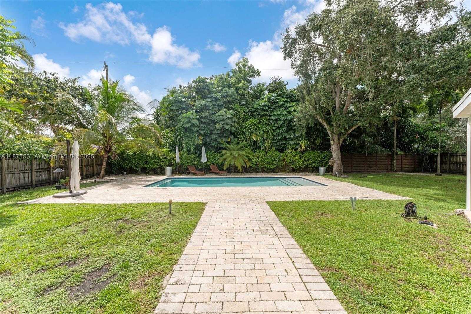 Small Image of 8318 SOUTH WEST 131ST ST, Pinecrest Number 15