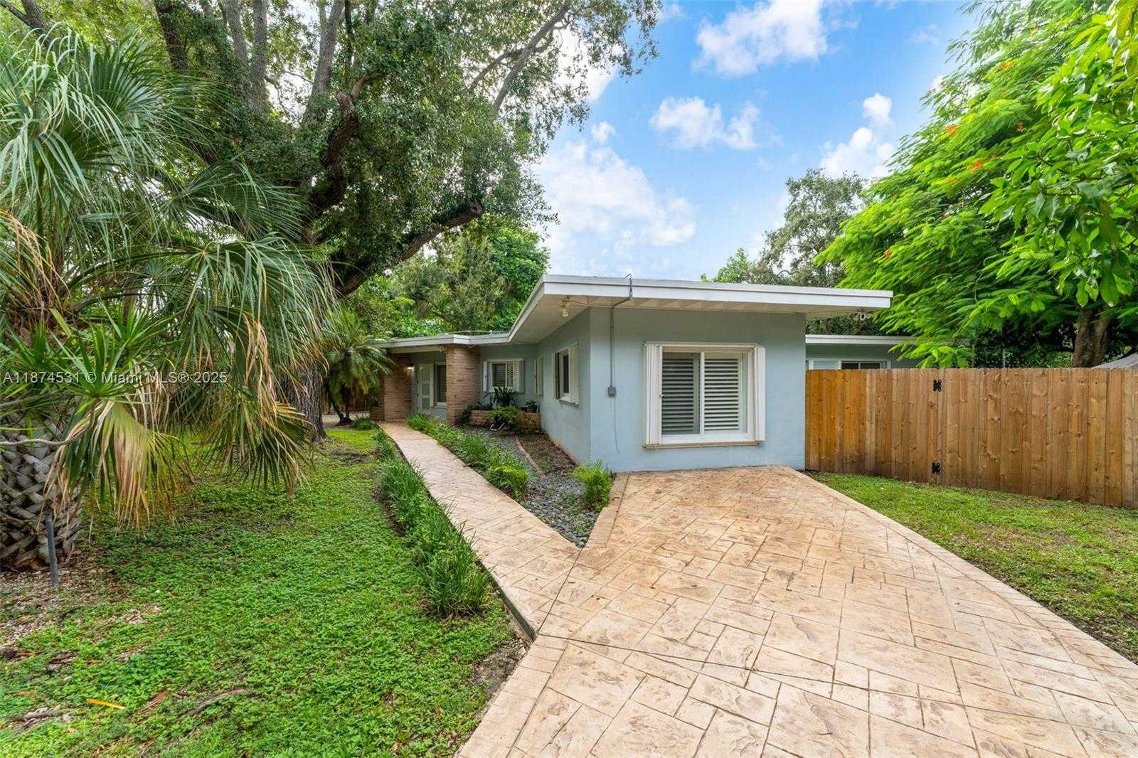 Small Image of 8318 SOUTH WEST 131ST ST, Pinecrest Number 2