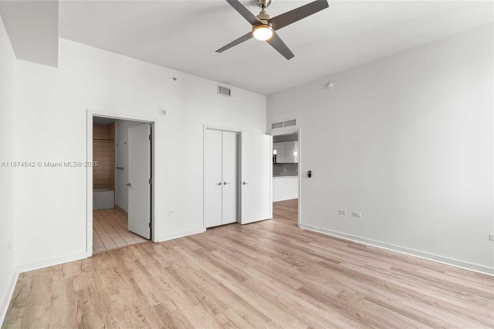 Small Image of 999 SOUTH WEST 1ST AVE #PH08, Miami Number 11