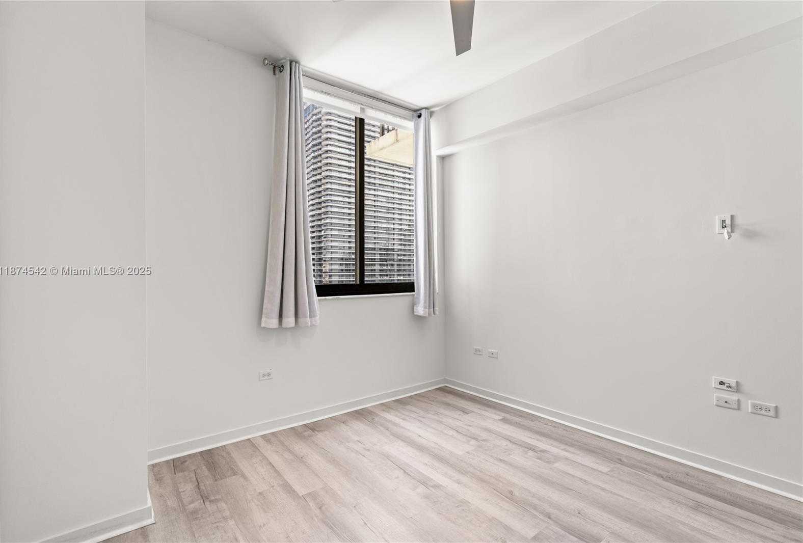 Small Image of 999 SOUTH WEST 1ST AVE #PH08, Miami Number 15