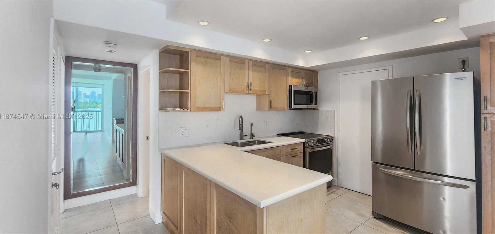 Small Image of 800 WEST AVE #711, Miami Beach Number 4