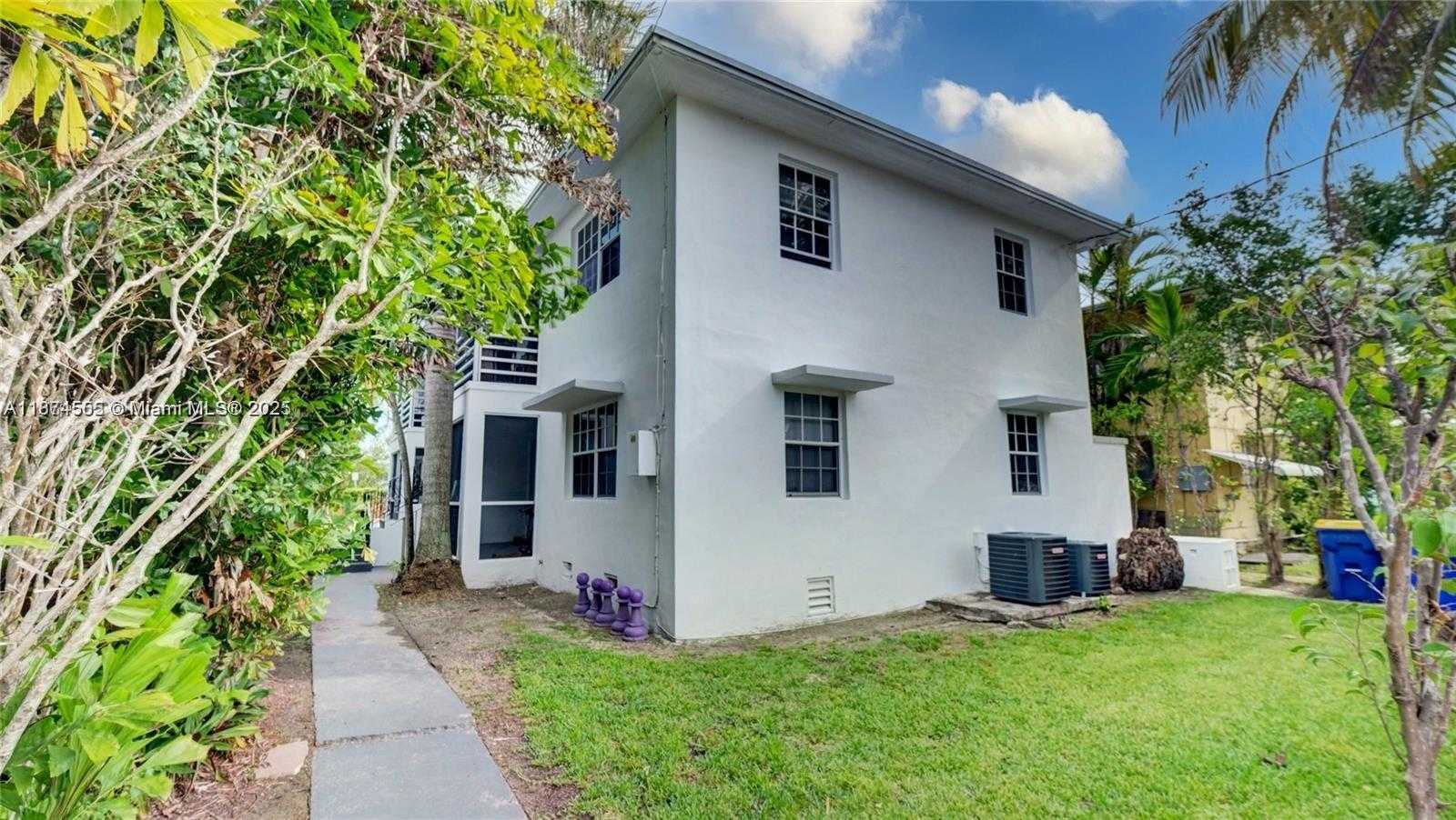 Small Image of 1791 MARSEILLE DR #2, Miami Beach Number 14