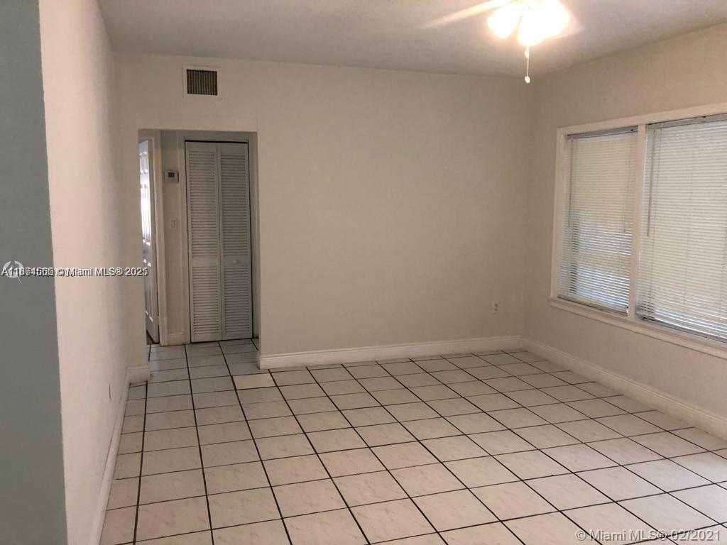 Small Image of 1791 MARSEILLE DR #2, Miami Beach Number 2