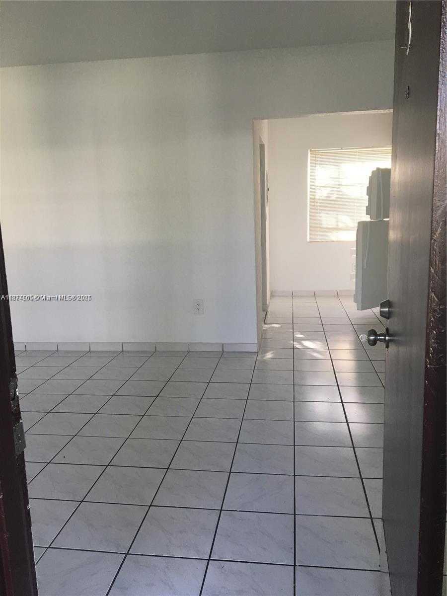 Small Image of 1791 MARSEILLE DR #2, Miami Beach Number 21