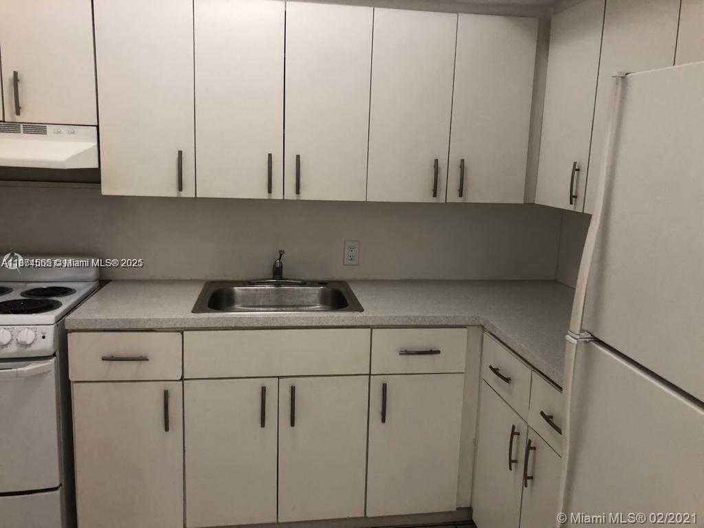Small Image of 1791 MARSEILLE DR #2, Miami Beach Number 9