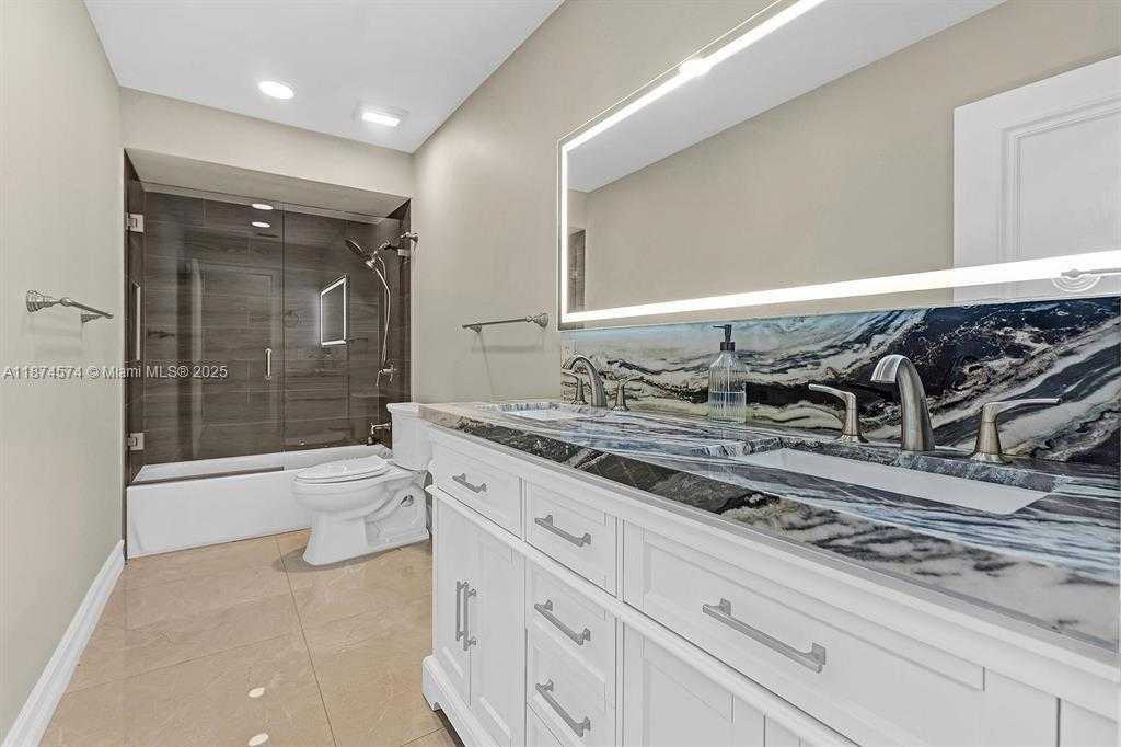 Small Image of 10820 SOUTH WEST 40TH ST, Davie Number 6