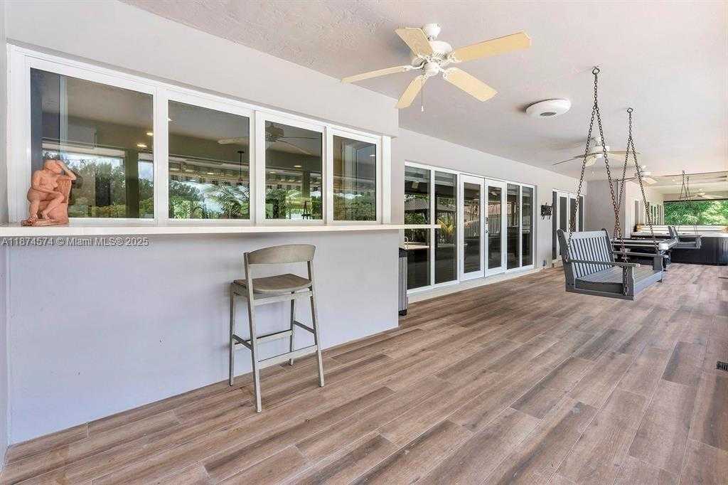 Small Image of 10820 SOUTH WEST 40TH ST, Davie Number 8