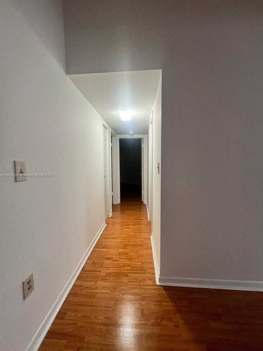 Small Image of 9705 FONTAINEBLEAU BLVD #B211, Miami Number 8
